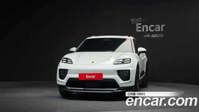 Porsche Macan 2025 thumb 3