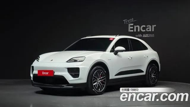 Porsche Macan 2025 thumb 11