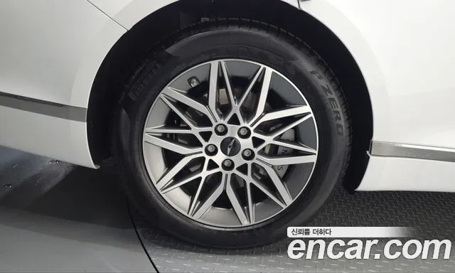 Genesis G80 2025 thumb 5