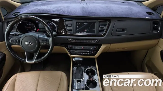 Kia Carnival 2019 thumb 7