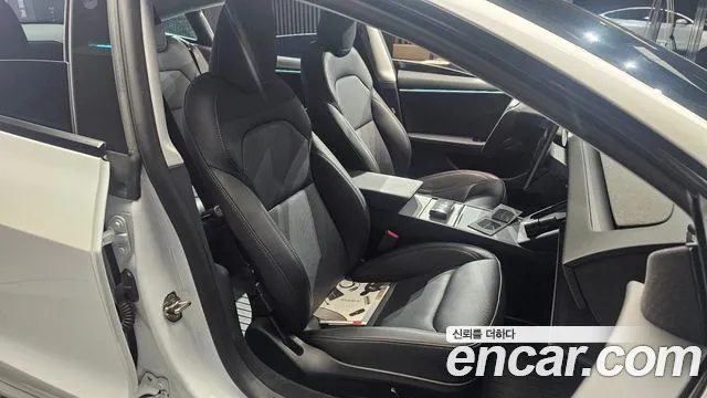 Tesla Model 3 2024 thumb 12
