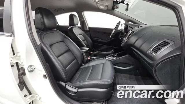 Kia K3 2016 thumb 11