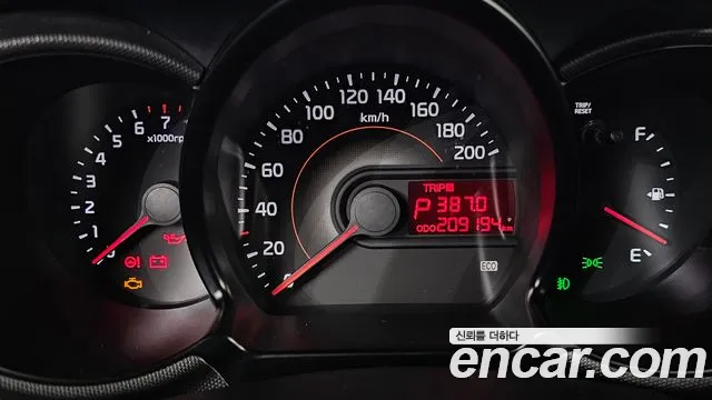 Kia Ray 2015 thumb 8
