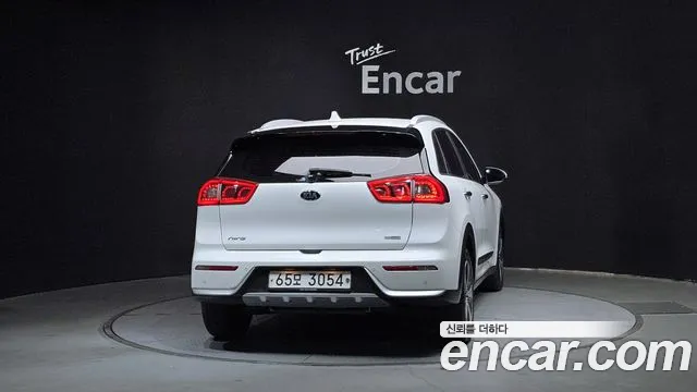 Kia Niro 2017 thumb 4