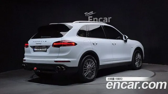 Porsche Cayenne 2014 thumb 2