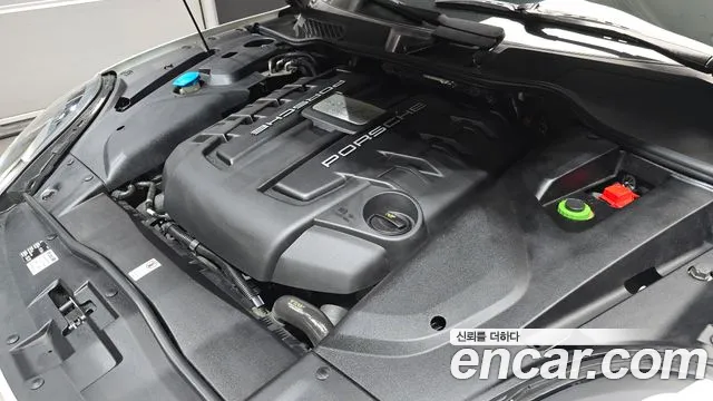 Porsche Cayenne 2014 thumb 6