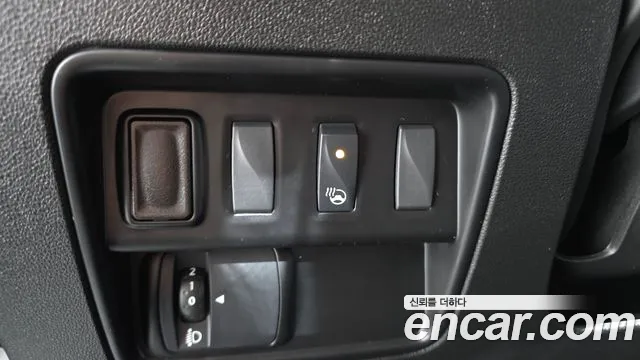 Renault-KoreaSamsung Koleos 2017 thumb 12