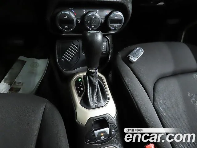 Jeep Renegade 2016 thumb 9