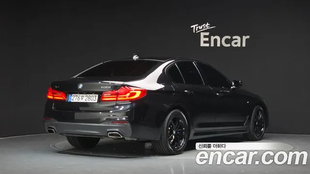 BMW 5-Series 2017 thumb 2