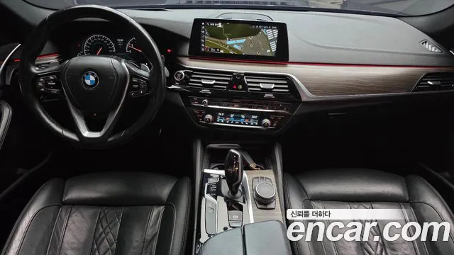 BMW 5-Series 2017 thumb 7