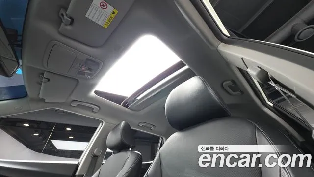 KG_Mobility_Ssangyong TIBOLI 2015 thumb 11