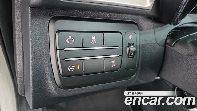KG_Mobility_Ssangyong TIBOLI 2015 thumb 12