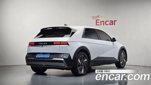 Hyundai IONIQ 5 2024 thumb 2