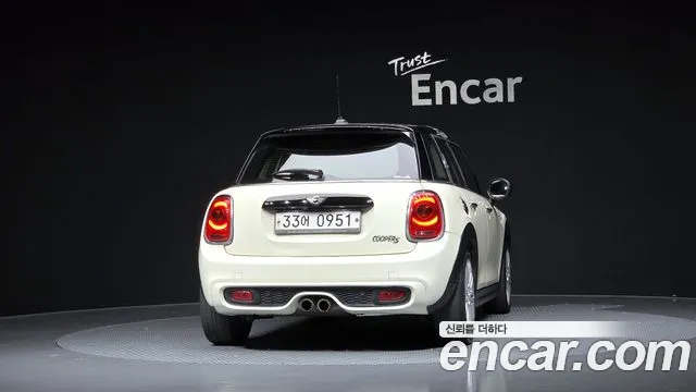 MINI Hatch 2015 thumb 3