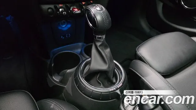 MINI Hatch 2015 thumb 8