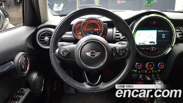 MINI Hatch 2015 thumb 12