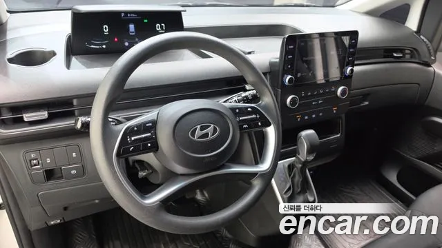 Hyundai Staria 2024 thumb 7