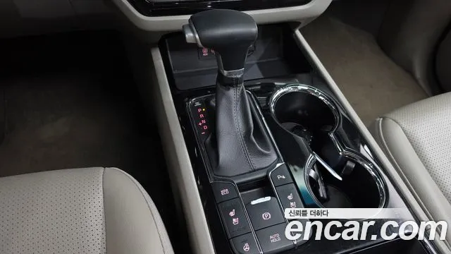Kia Carnival 2020 thumb 9