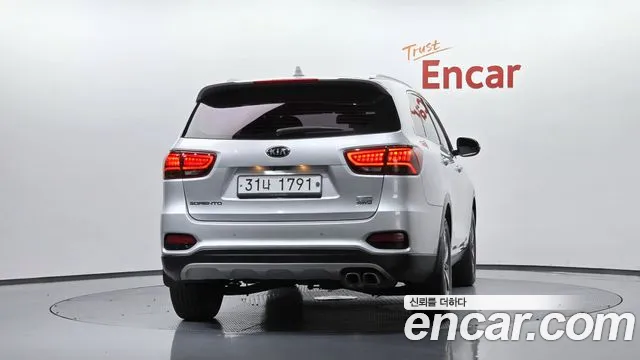 Kia Sorento 2017 thumb 3