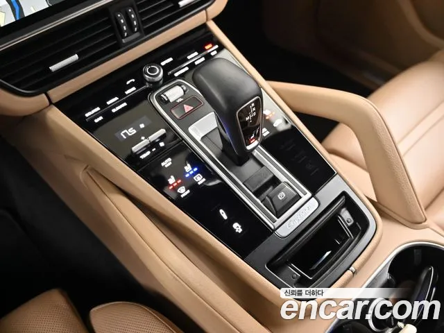 Porsche Cayenne 2019 thumb 9