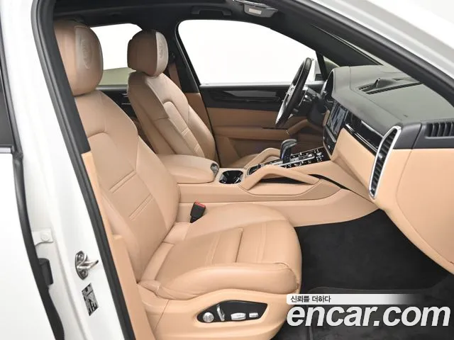 Porsche Cayenne 2019 thumb 10