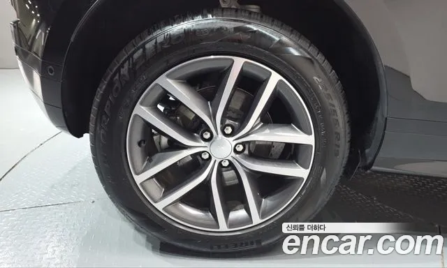 Land Rover Range Rover Evoque 2026 thumb 4