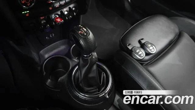 MINI Hatch 2014 thumb 9