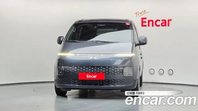 Hyundai Staria 2021 thumb 3