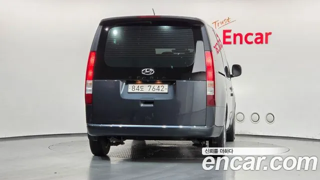 Hyundai Staria 2021 thumb 4