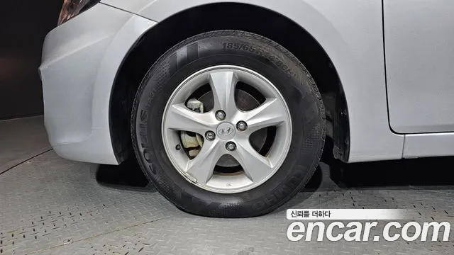Hyundai Accent 2011 thumb 5