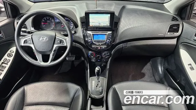 Hyundai Accent 2011 thumb 7