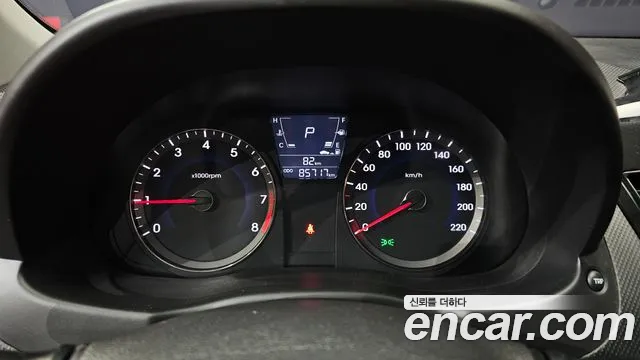 Hyundai Accent 2011 thumb 8