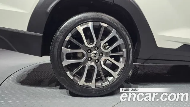KG_Mobility_Ssangyong Torres 2023 thumb 5