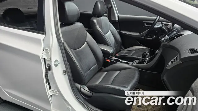 Hyundai Avante 2015 thumb 12
