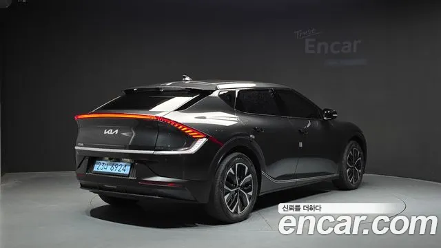 Kia EV6 2022 thumb 2