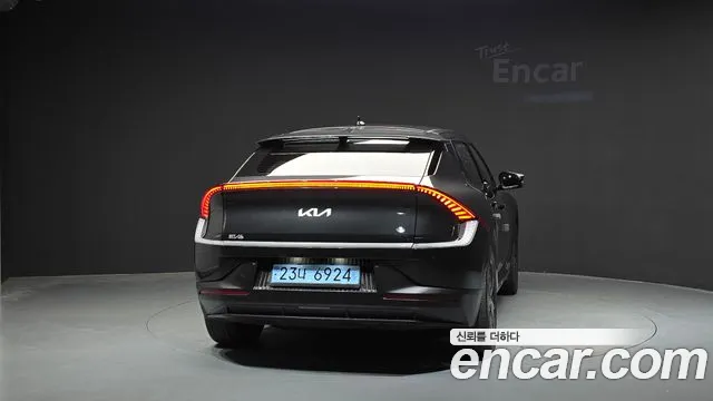 Kia EV6 2022 thumb 4