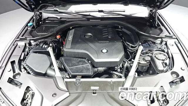 BMW 5-Series 2023 thumb 6