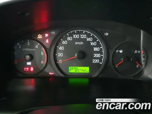 Hyundai Starex 2014 thumb 10