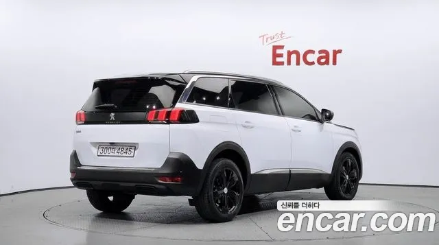Peugeot 5008 2019 thumb 2