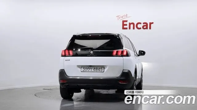 Peugeot 5008 2019 thumb 4
