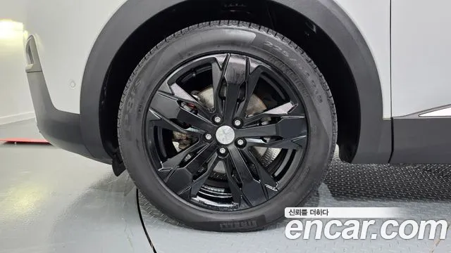 Peugeot 5008 2019 thumb 5