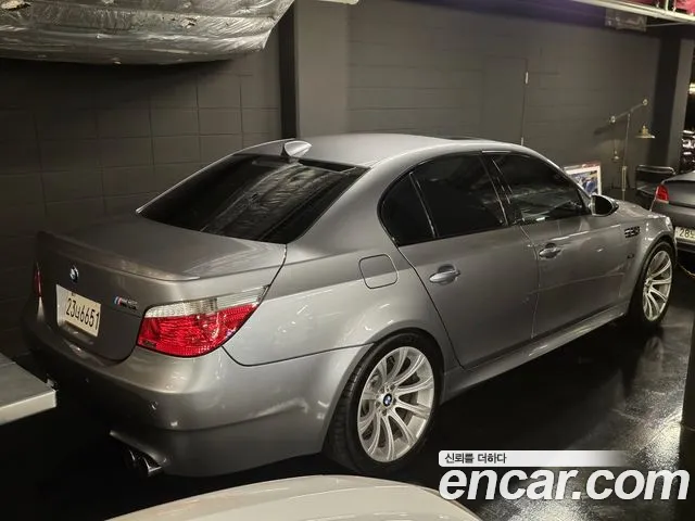 BMW M5 2006 thumb 2