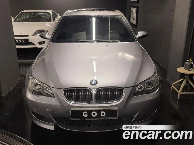 BMW M5 2006 thumb 3