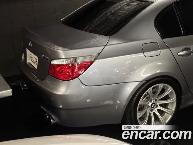 BMW M5 2006 thumb 4