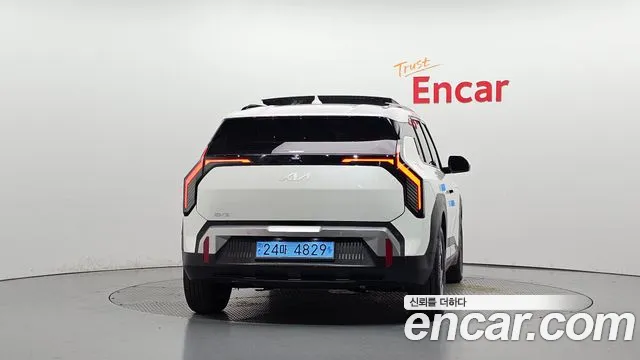 Kia EV3 2024 thumb 4