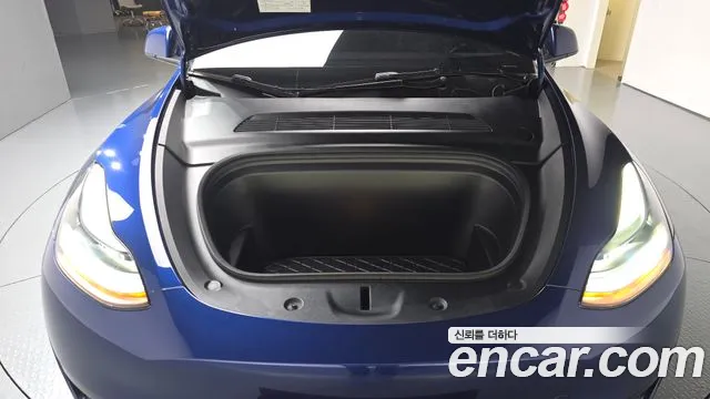Tesla Model Y 2024 thumb 5