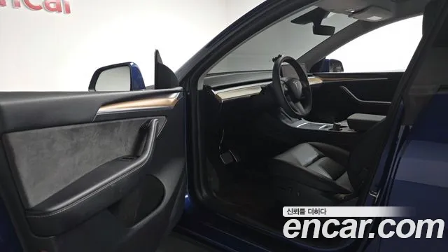 Tesla Model Y 2024 thumb 9