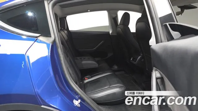 Tesla Model Y 2024 thumb 10