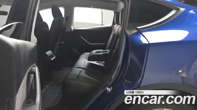 Tesla Model Y 2024 thumb 11