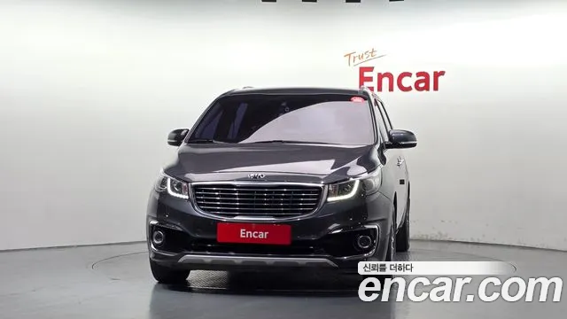 Kia Carnival 2018 thumb 3